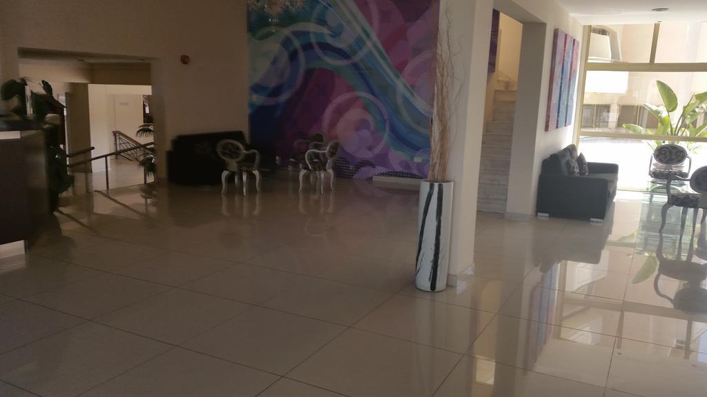 赫尼帕皇冠度假酒店 拉纳卡 外观 照片